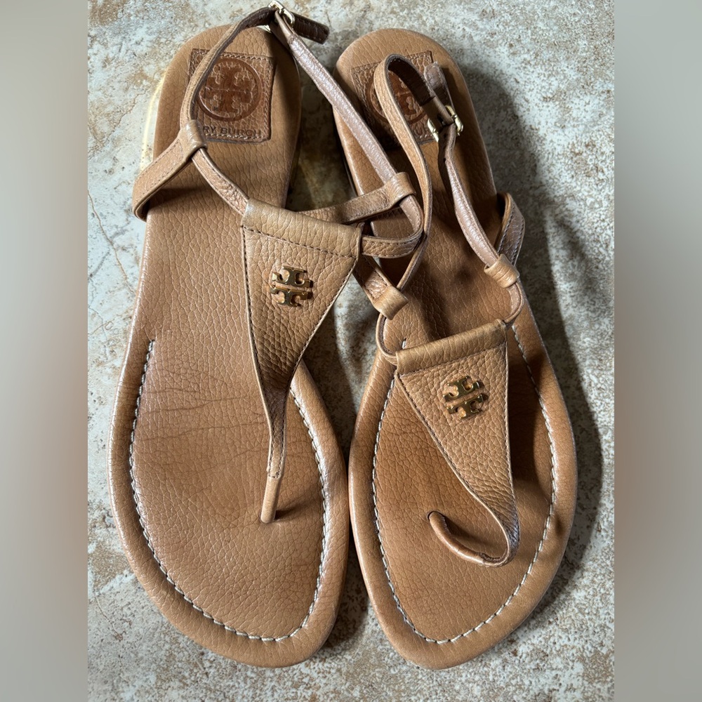Tory Burch Tan Leather Logo minimalist Thong Sandals - Picture 2 of 7